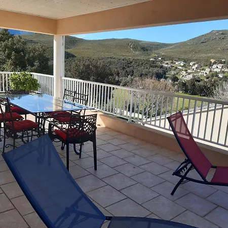 180° C De Vue Imprenable Vila Sisco